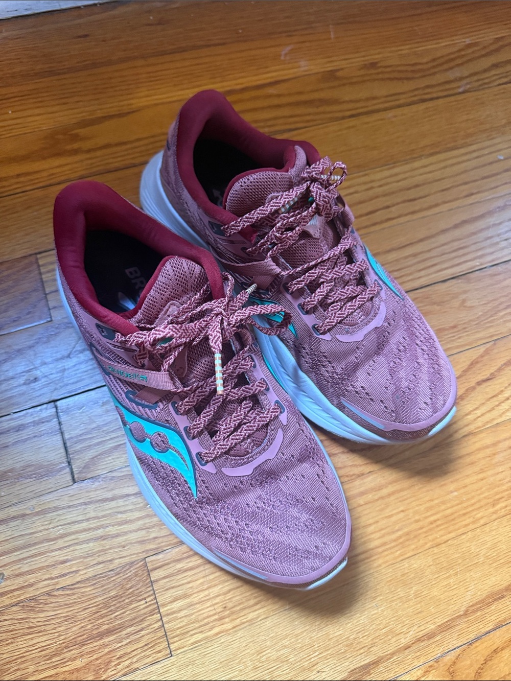 SAUCONY women's guide 16 running shoes - b/medium width in soot/sprig - Picture 3 of 7